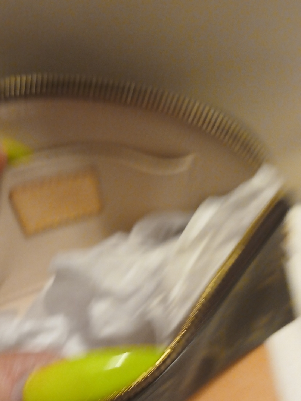 Make Up Pouch - Picture 2 of 11
